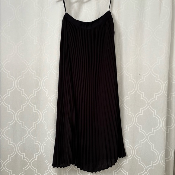 Babaton Jude Skirt - Picture 2 of 4